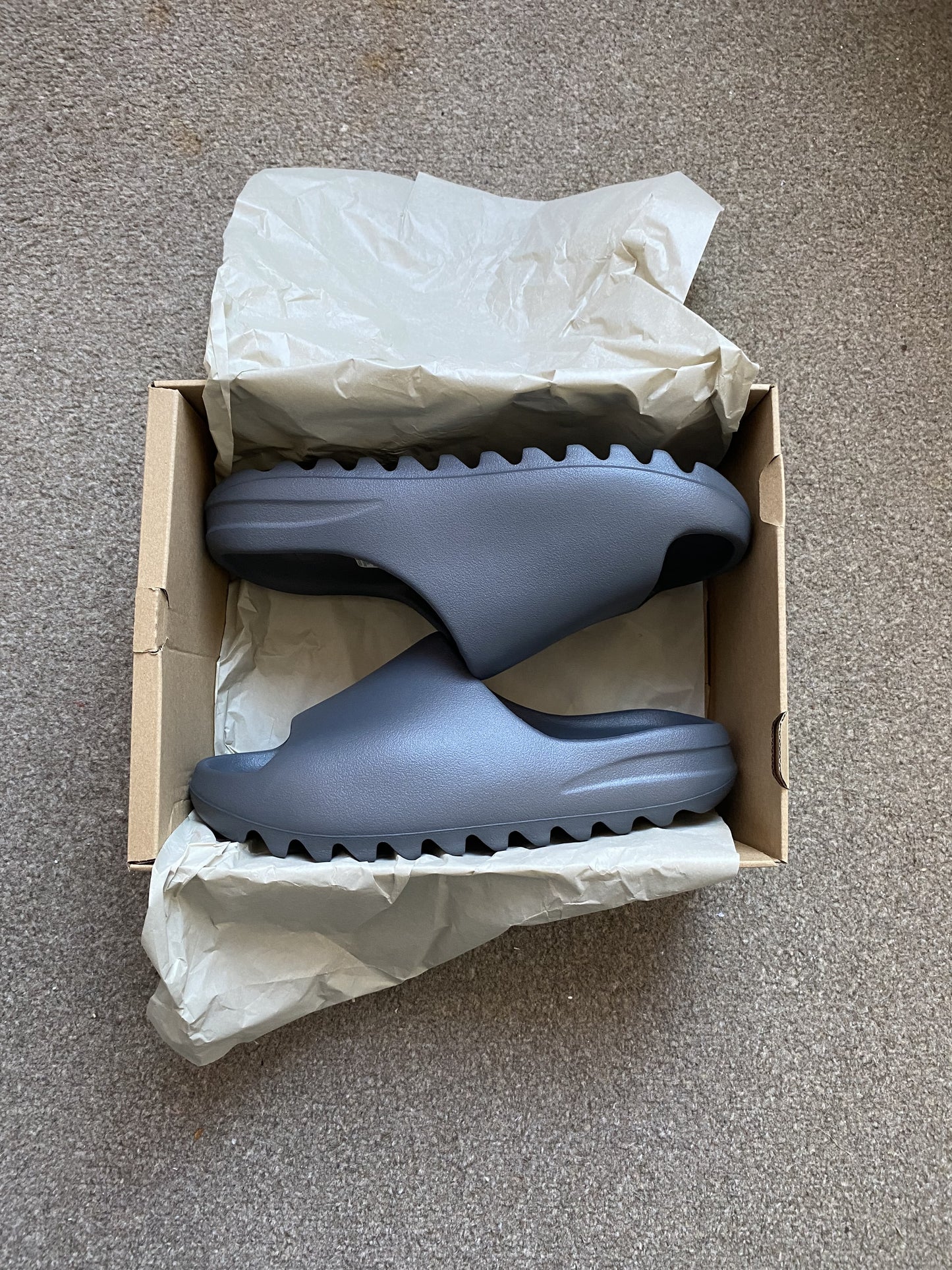 adidas Yeezy Slide Slate Grey (UK 9)